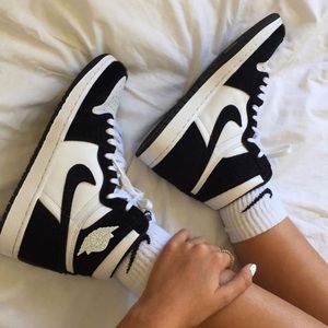 Meet your Posher, Agnes